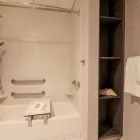 Business 16 image DOUBLETREE BY HILTON EVANSVILLE Hotel in Evansville IN