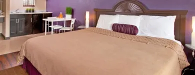 Business 3 image ALURA INN Lodging in San Jose CA