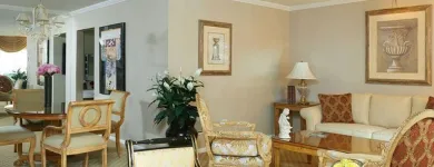 Business 1 image BEVERLY HILLS PLAZA HOTEL & SPA Spa in Los Angeles CA