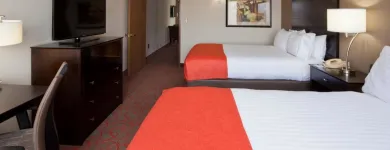Business 36 image HOLIDAY INN EXPRESS & SUITES BLOOMINGTON - MPLS ARPT AREA W, AN IHG HOTEL Business Meeting Locations in Bloomington MN