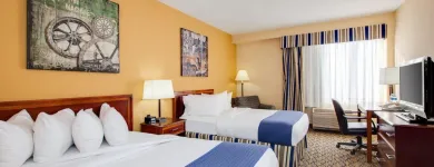 Business 1 image HOLIDAY INN & SUITES CHICAGO-DOWNTOWN, AN IHG HOTEL Wedding Venue in Chicago IL