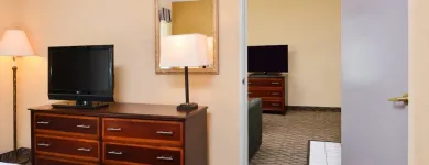 Business 34 image HOLIDAY INN & SUITES CHICAGO-DOWNTOWN, AN IHG HOTEL Wedding Venue in Chicago IL