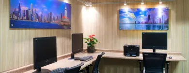 Business 97 image HOLIDAY INN & SUITES CHICAGO-DOWNTOWN, AN IHG HOTEL Wedding Venue in Chicago IL