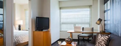 Business 2 image RENAISSANCE CHICAGO O'HARE SUITES HOTEL Wedding Venues in Chicago IL