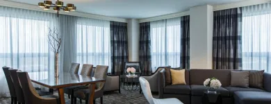 Business 4 image RENAISSANCE CHICAGO O'HARE SUITES HOTEL Wedding Venues in Chicago IL