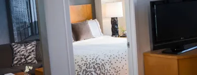 Business 19 image RENAISSANCE CHICAGO O'HARE SUITES HOTEL Wedding Venues in Chicago IL