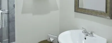 Business 31 image RODEWAY INN & SUITES Rodeway Inn in San Francisco CA