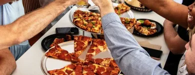Business 4 image ROUND TABLE PIZZA Pizza Restaurant in Portland OR