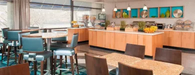 Business 23 image SPRINGHILL SUITES BY MARRIOTT CHICAGO O'HARE Travel & Tourism in Chicago IL