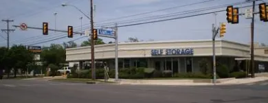 Business 4 image UNCLE BOB'S SELF STORAGE Truck Rental in San Antonio TX