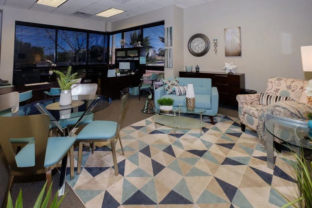 Business 12 image LUX OFFICES - SCOTTSDALE