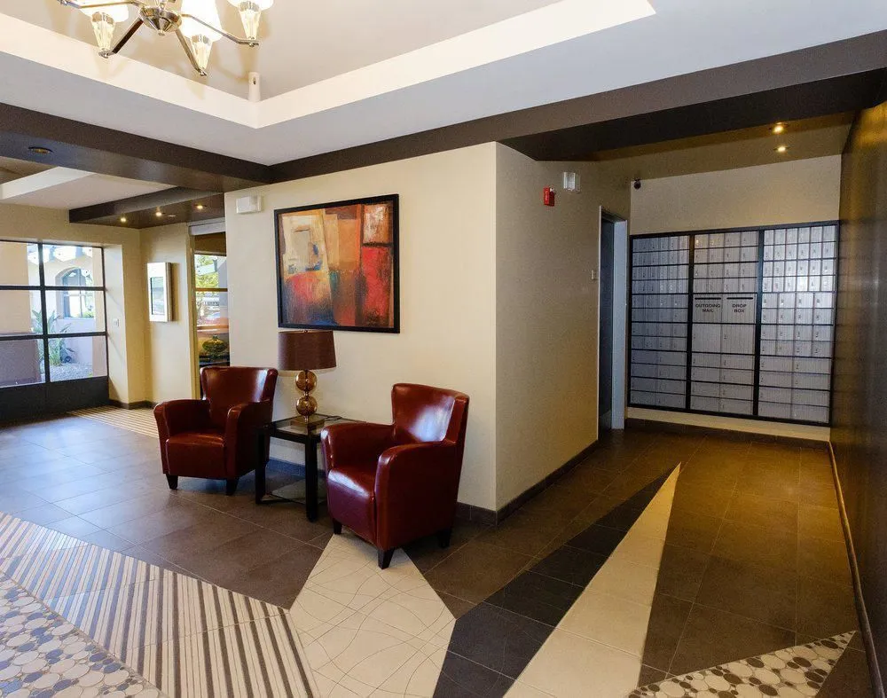 Business 8 image LUX OFFICES - SCOTTSDALE
