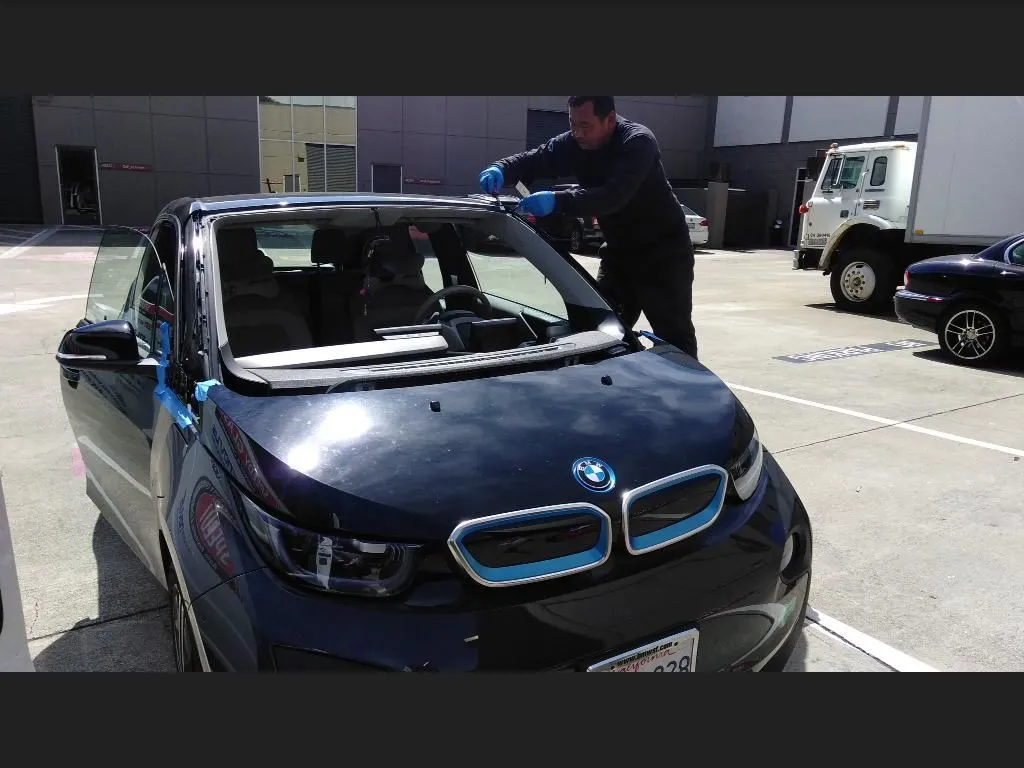 Business 4 image GEORGE SY AUTO GLASS