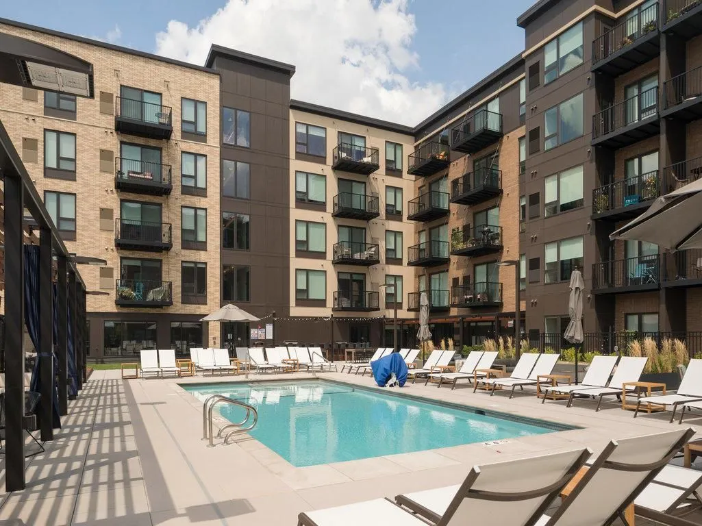 Business 5 image ONYX EDINA APARTMENTS
