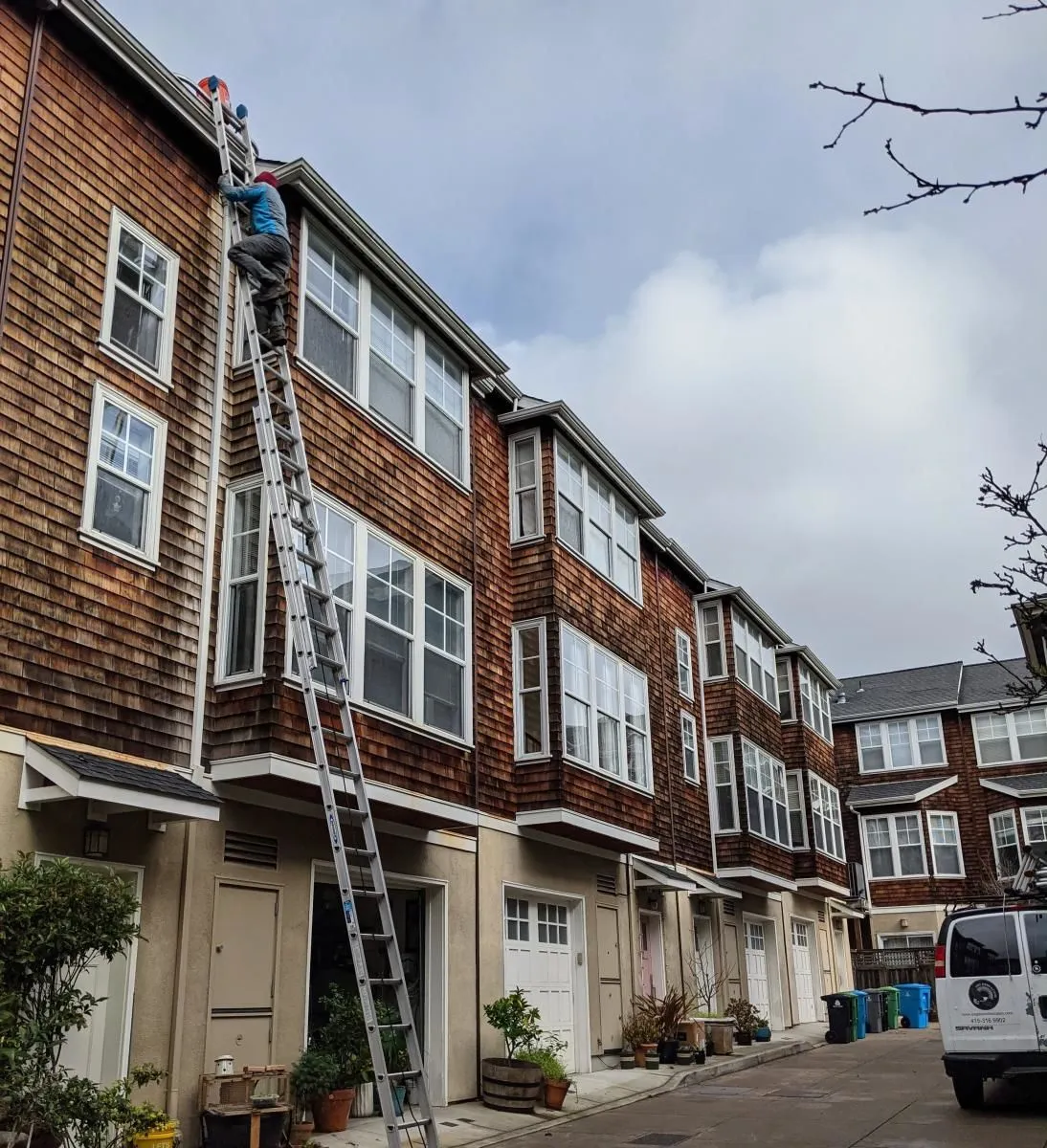 Business 61 image EAGLE WINDOW CLEANING