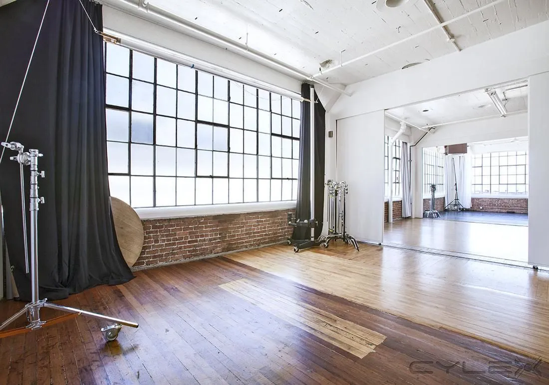 Business 12 image SF PHOTO SPACE