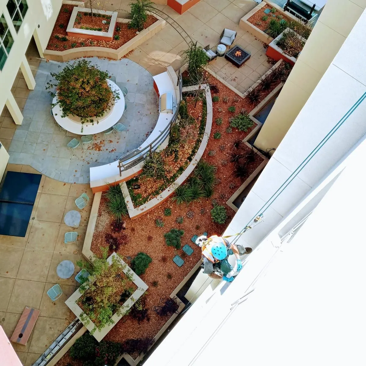 Business 43 image EAGLE WINDOW CLEANING