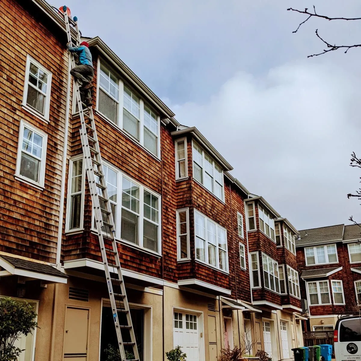 Business 82 image EAGLE WINDOW CLEANING