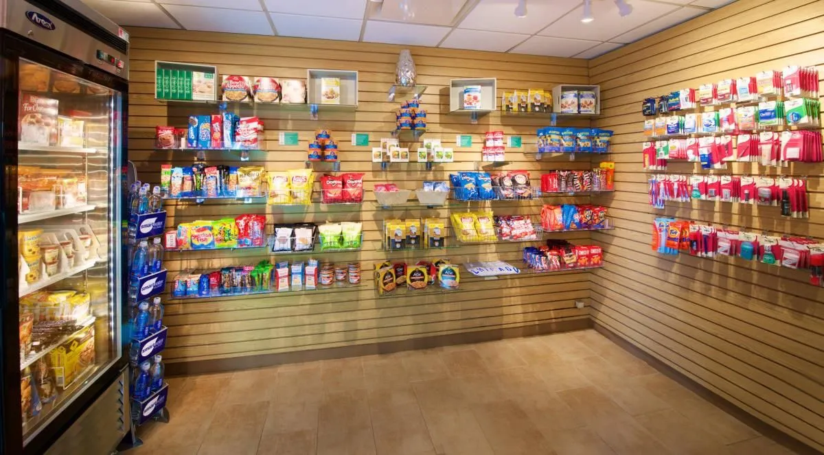 Business 29 image HOLIDAY INN & SUITES CHICAGO-DOWNTOWN, AN IHG HOTEL