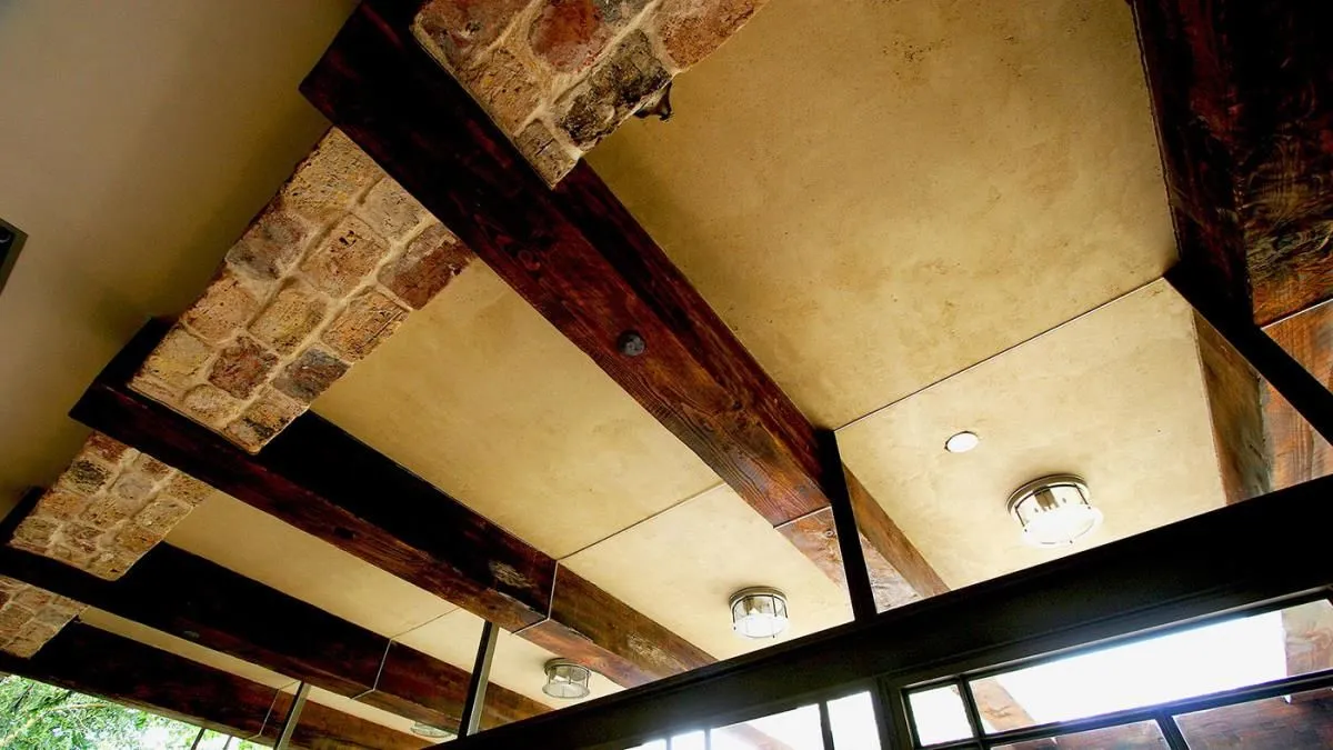Business 18 image CORAL COLOURS VENETIAN PLASTER