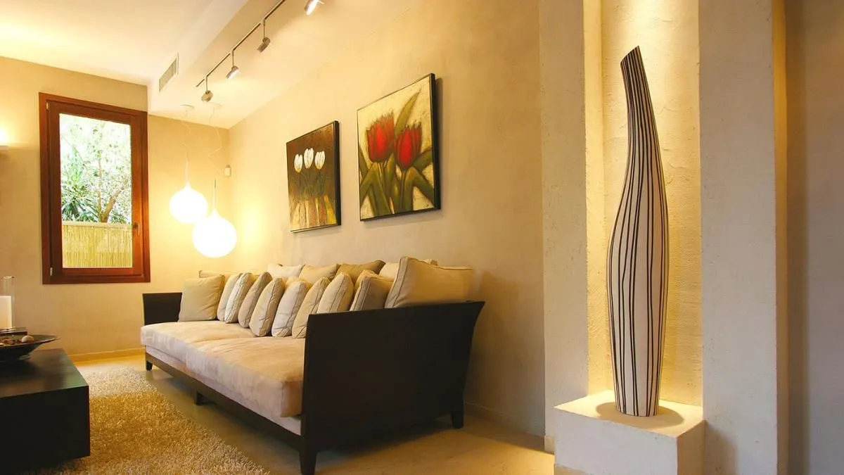 Business 20 image CORAL COLOURS VENETIAN PLASTER
