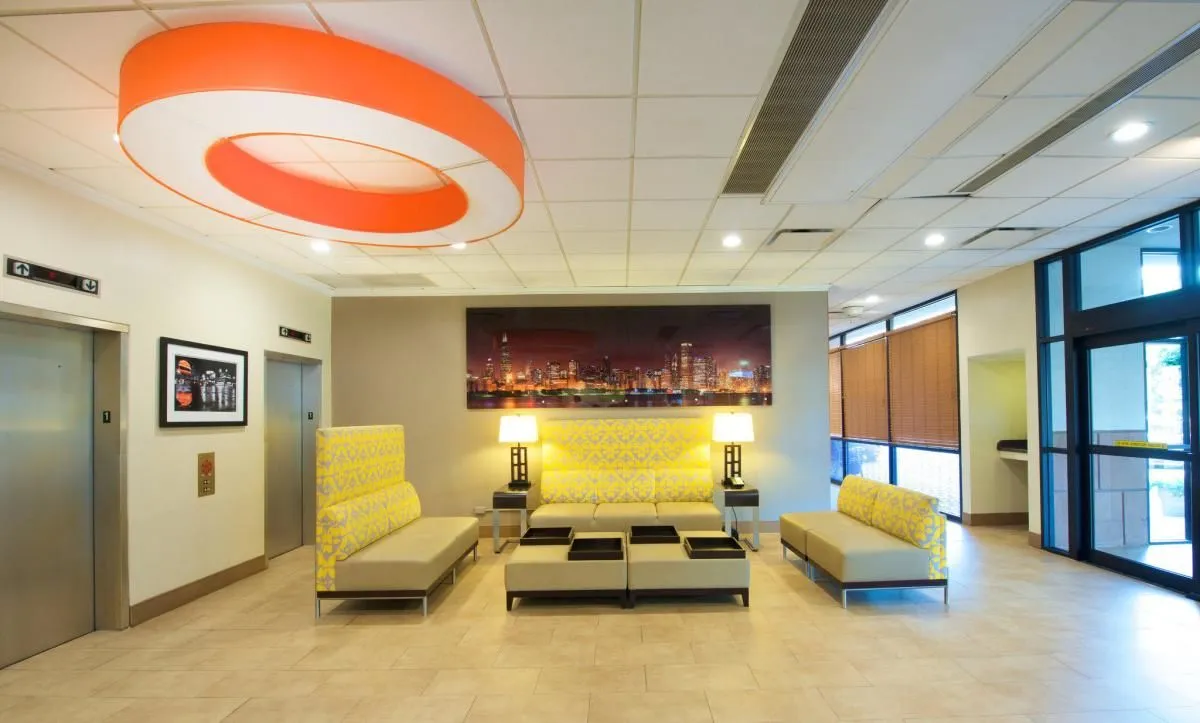 Business 22 image HOLIDAY INN & SUITES CHICAGO-DOWNTOWN, AN IHG HOTEL