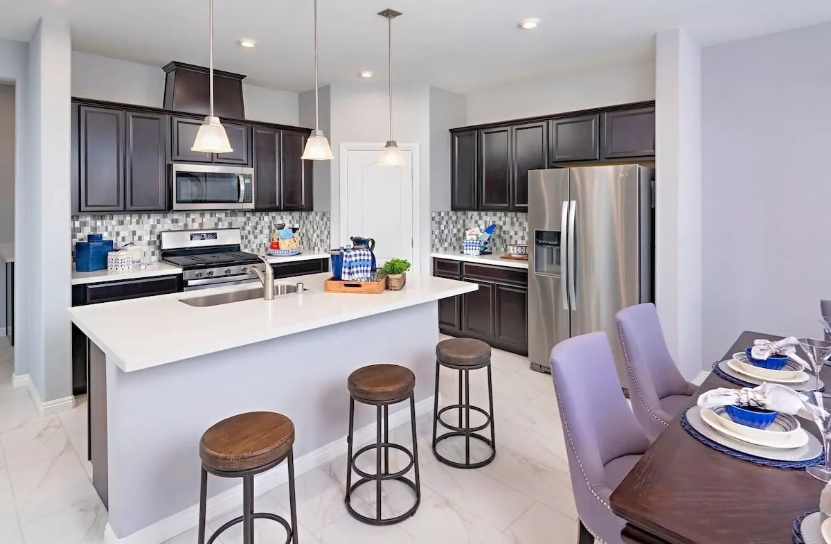 Business 2 image BEAZER HOMES HYDE PARK
