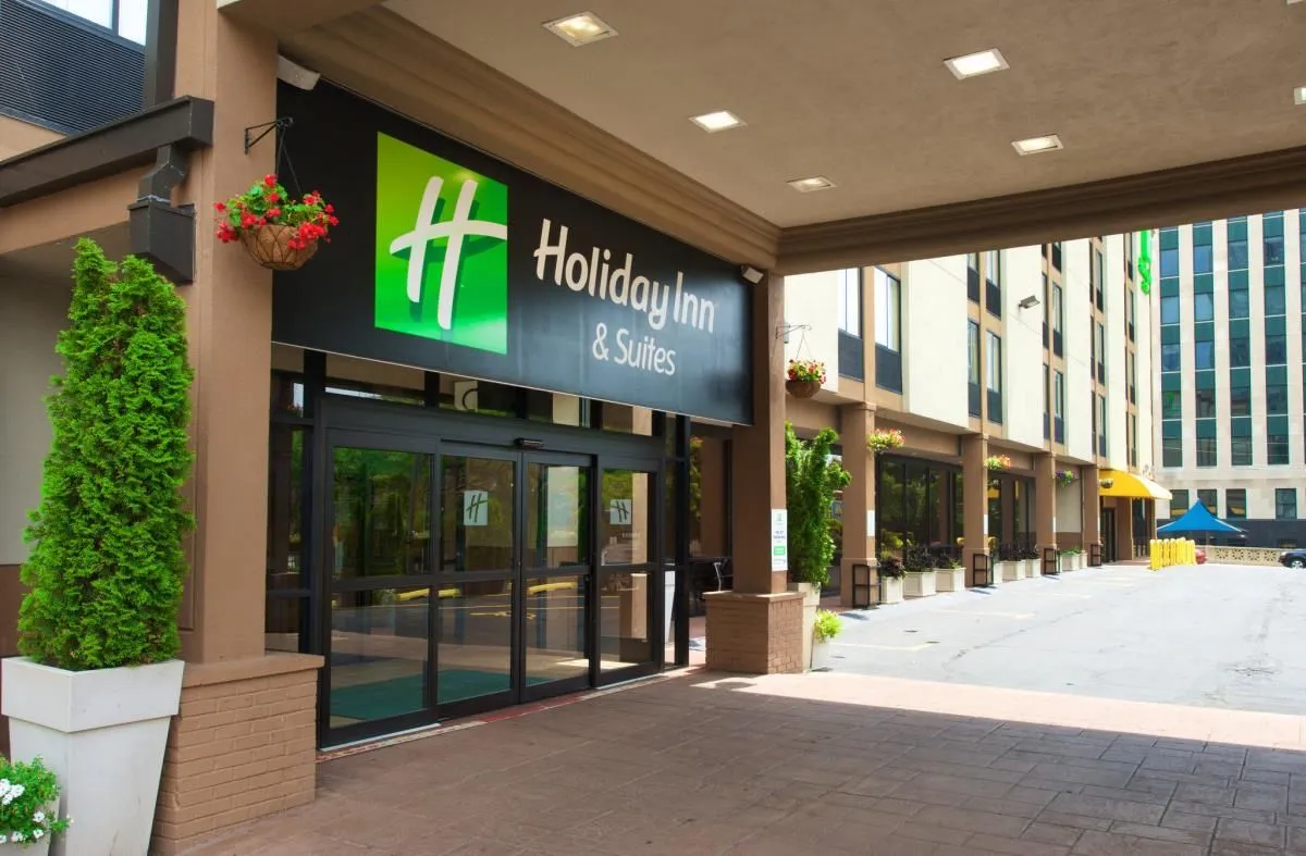 Business 6 image HOLIDAY INN & SUITES CHICAGO-DOWNTOWN, AN IHG HOTEL