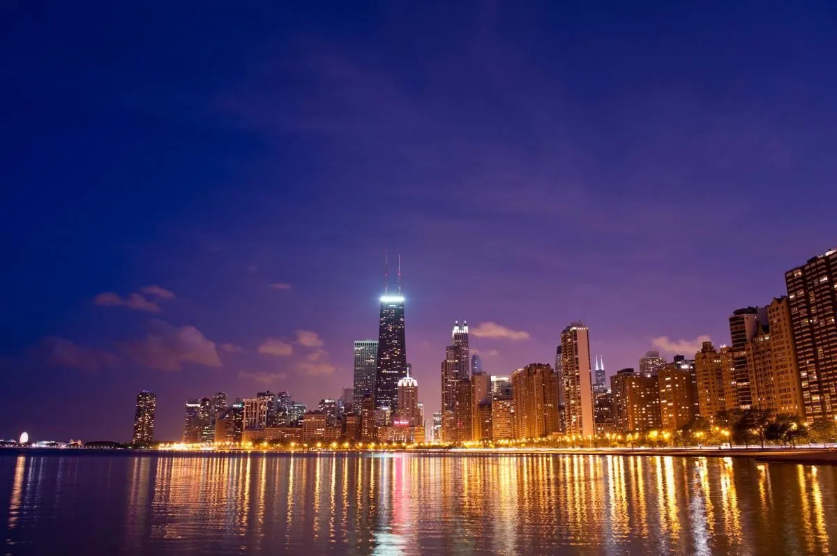 Business 3 image HOLIDAY INN & SUITES CHICAGO-DOWNTOWN, AN IHG HOTEL