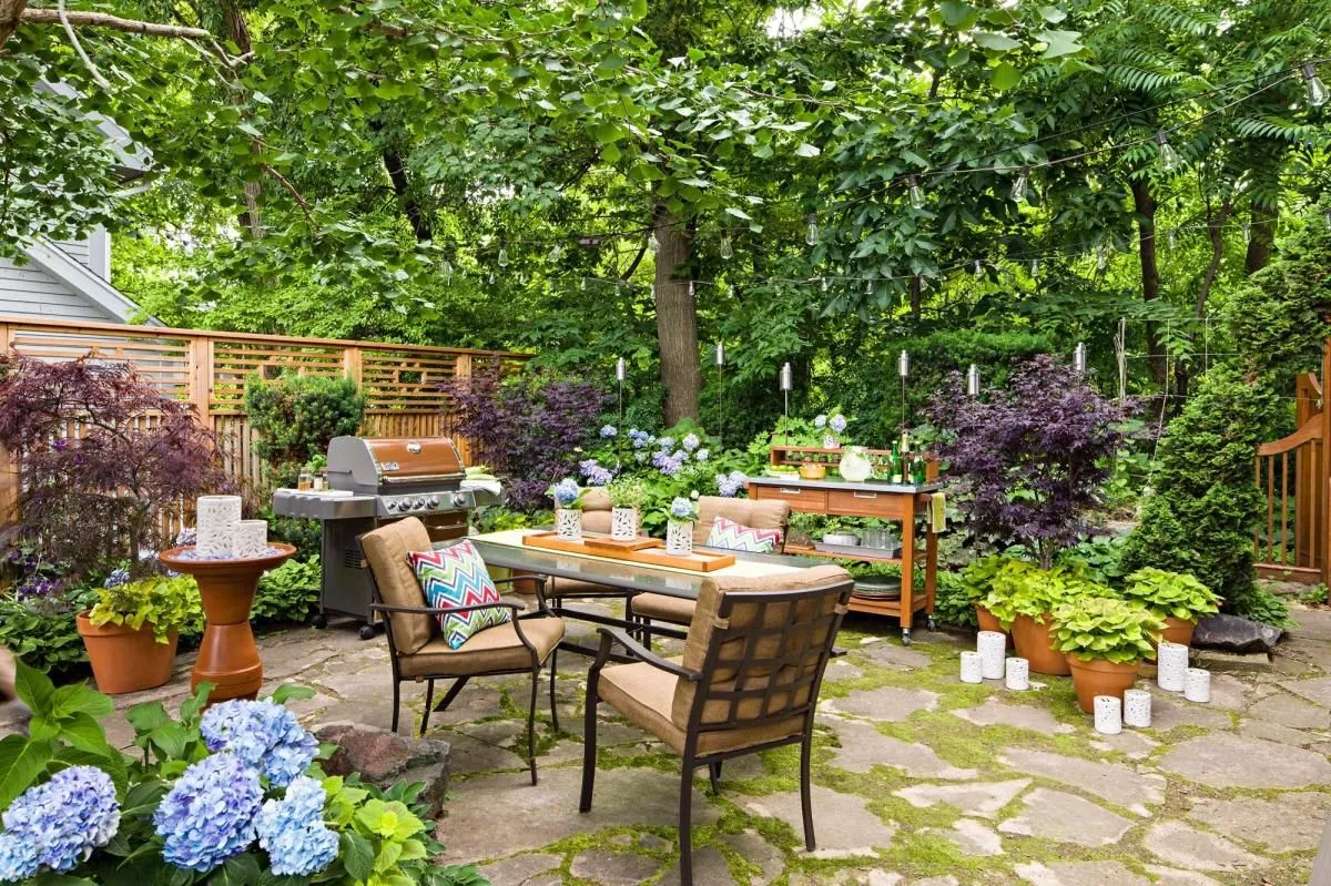 Business 14 image LOWE'S HOME IMPROVEMENT