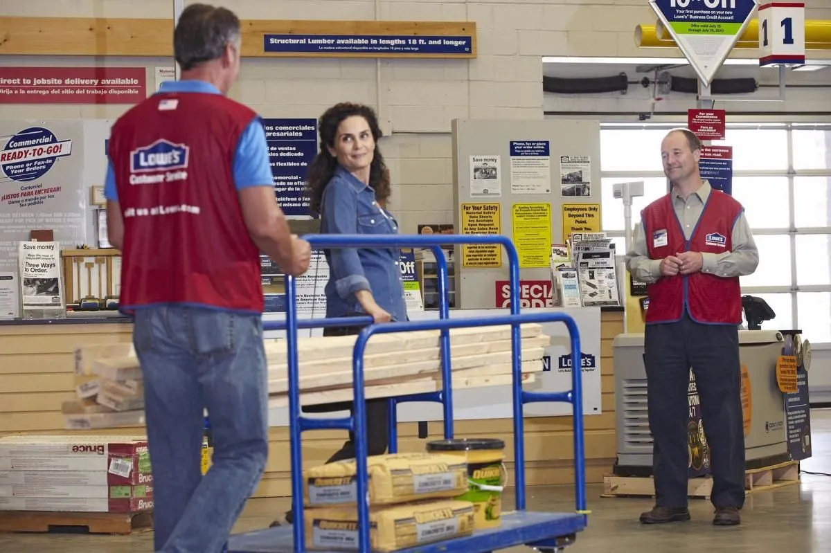 Business 24 image LOWE'S HOME IMPROVEMENT