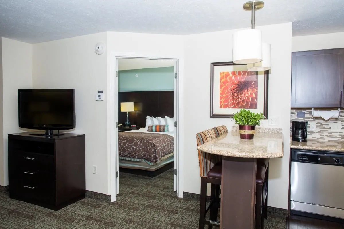 Business 3 image STAYBRIDGE SUITES LINCOLN NORTHEAST, AN IHG HOTEL