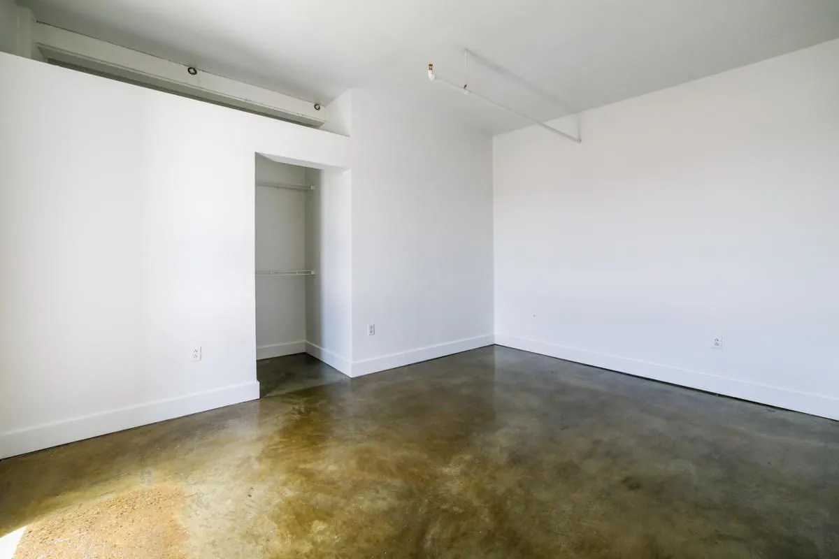 Business 40 image JANUS LOFTS, MANAGED BY BUCKINGHAM URBAN LIVING