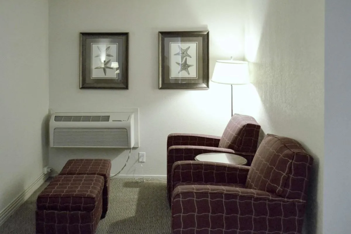 Business 8 image RODEWAY INN & SUITES