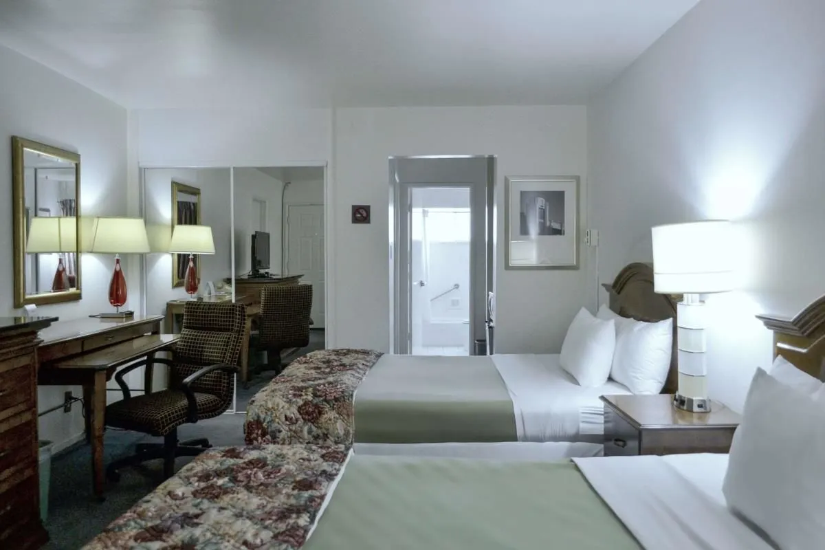 Business 18 image RODEWAY INN & SUITES