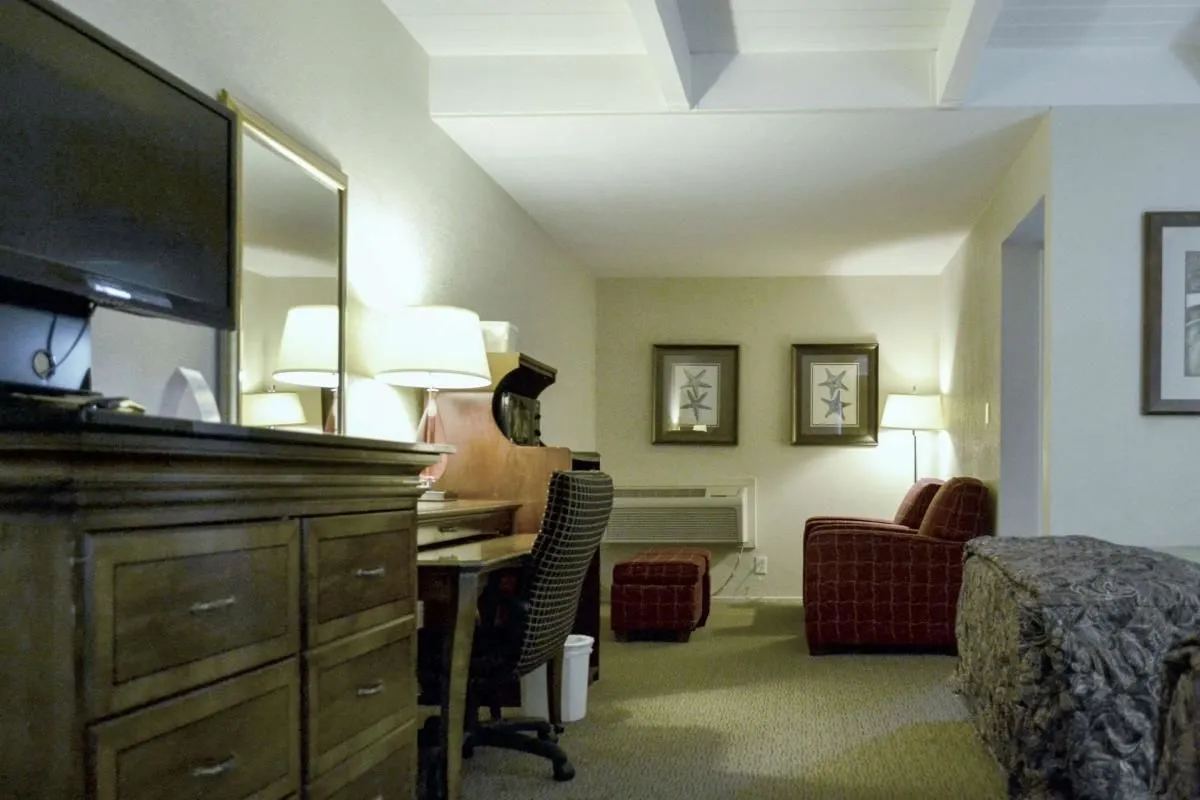 Business 34 image RODEWAY INN & SUITES