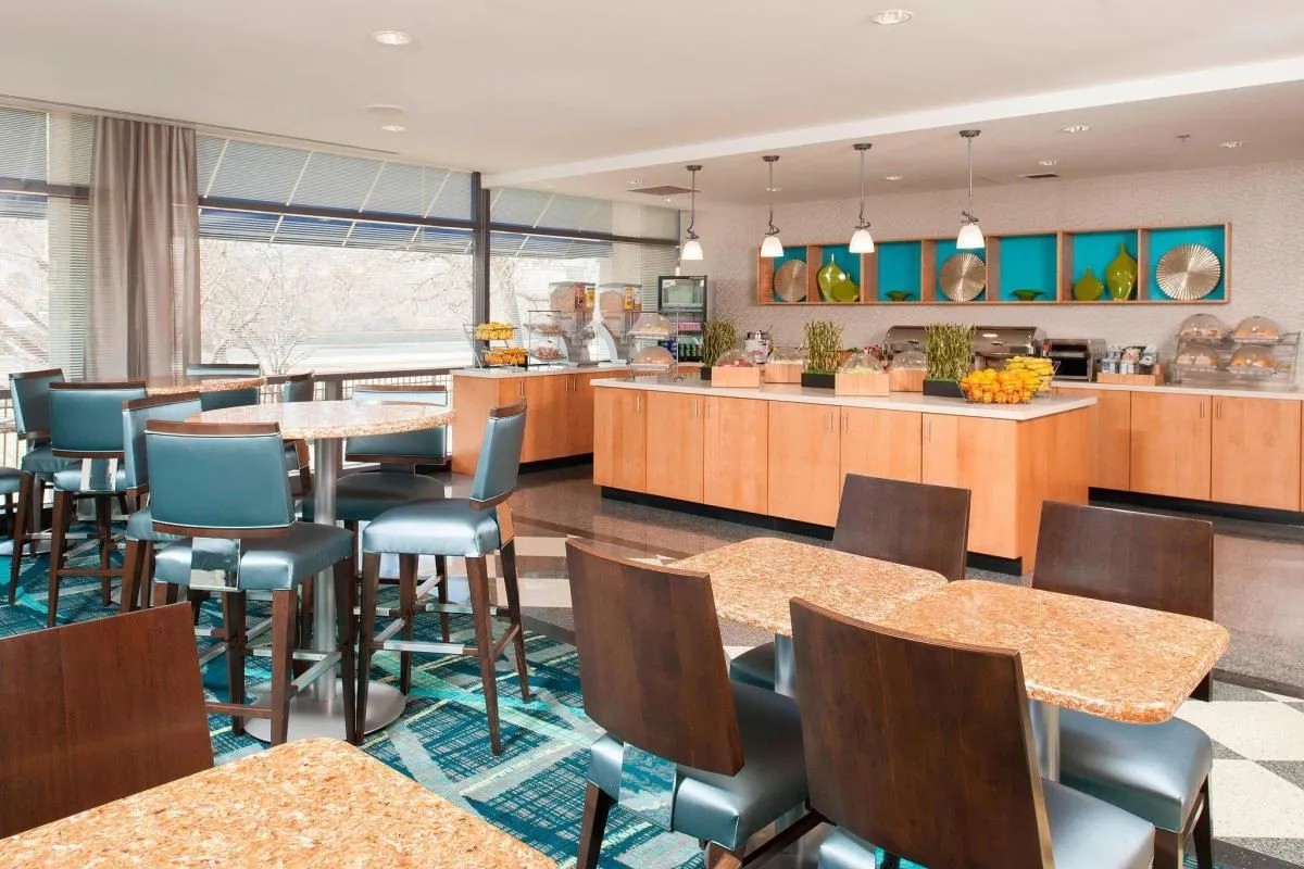 Business 23 image SPRINGHILL SUITES BY MARRIOTT CHICAGO O'HARE