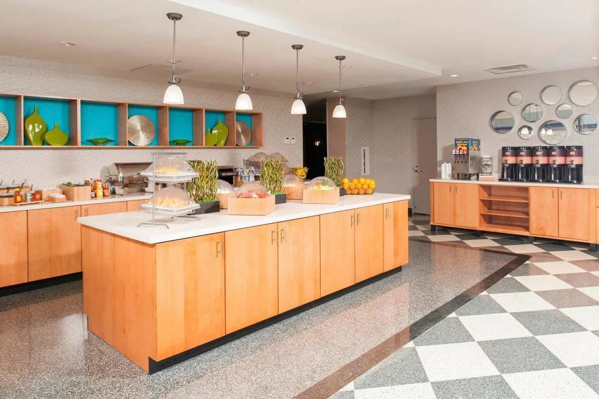 Business 32 image SPRINGHILL SUITES BY MARRIOTT CHICAGO O'HARE