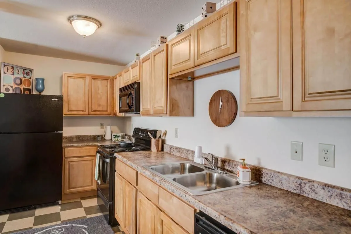 Business 2 image THE GROVE APARTMENTS HUNTSVILLE