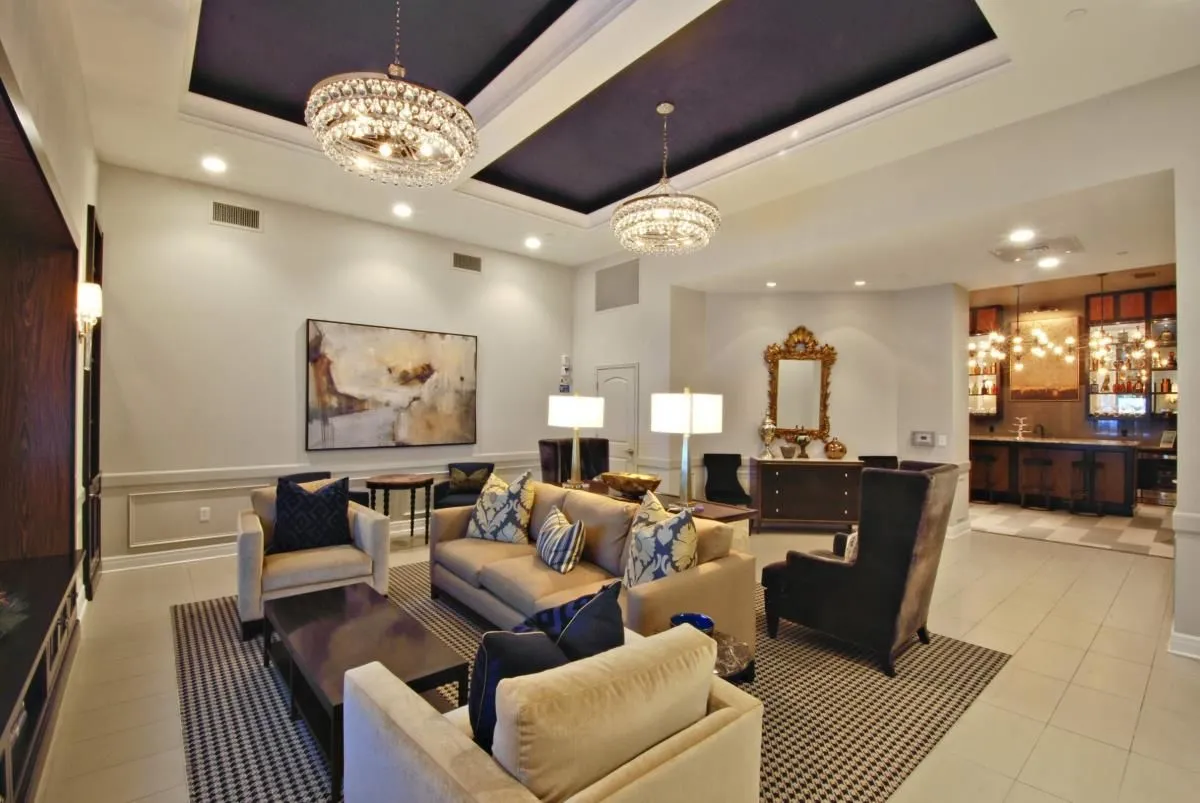 Business 7 image MISSION 106