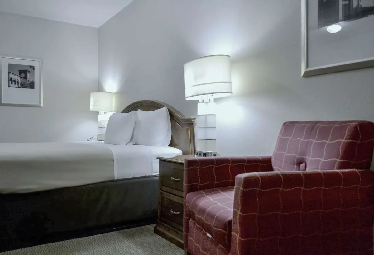 Business 27 image RODEWAY INN & SUITES