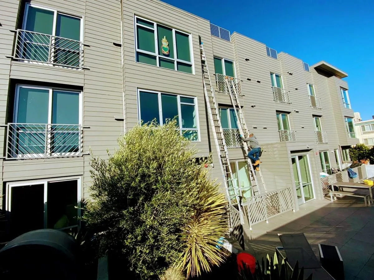 Business 64 image EAGLE WINDOW CLEANING