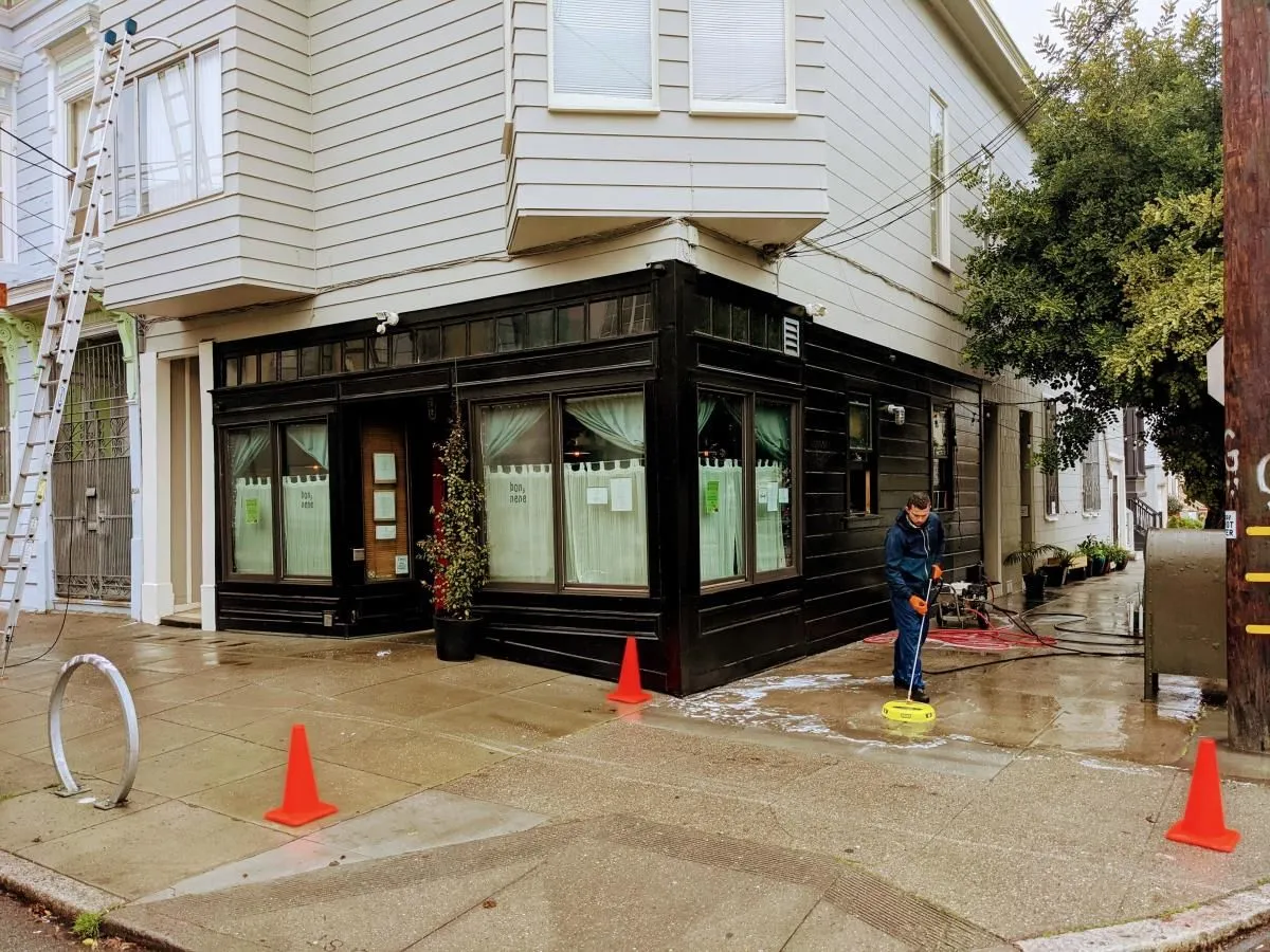 Business 79 image EAGLE WINDOW CLEANING
