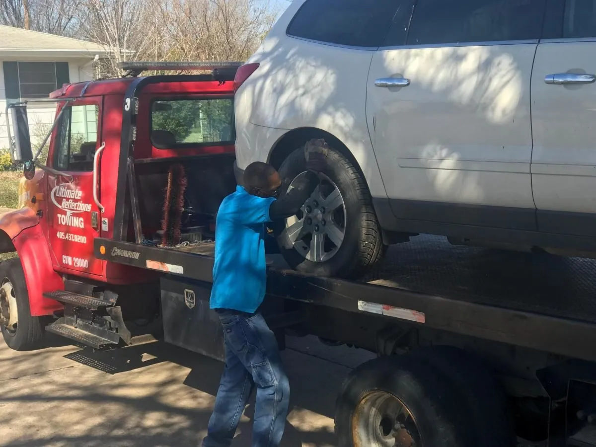 Business 3 image ULTIMATE REFLECTIONS TOWING LLC