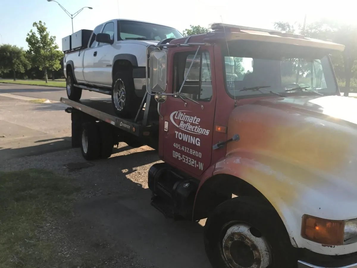 Business 25 image ULTIMATE REFLECTIONS TOWING LLC