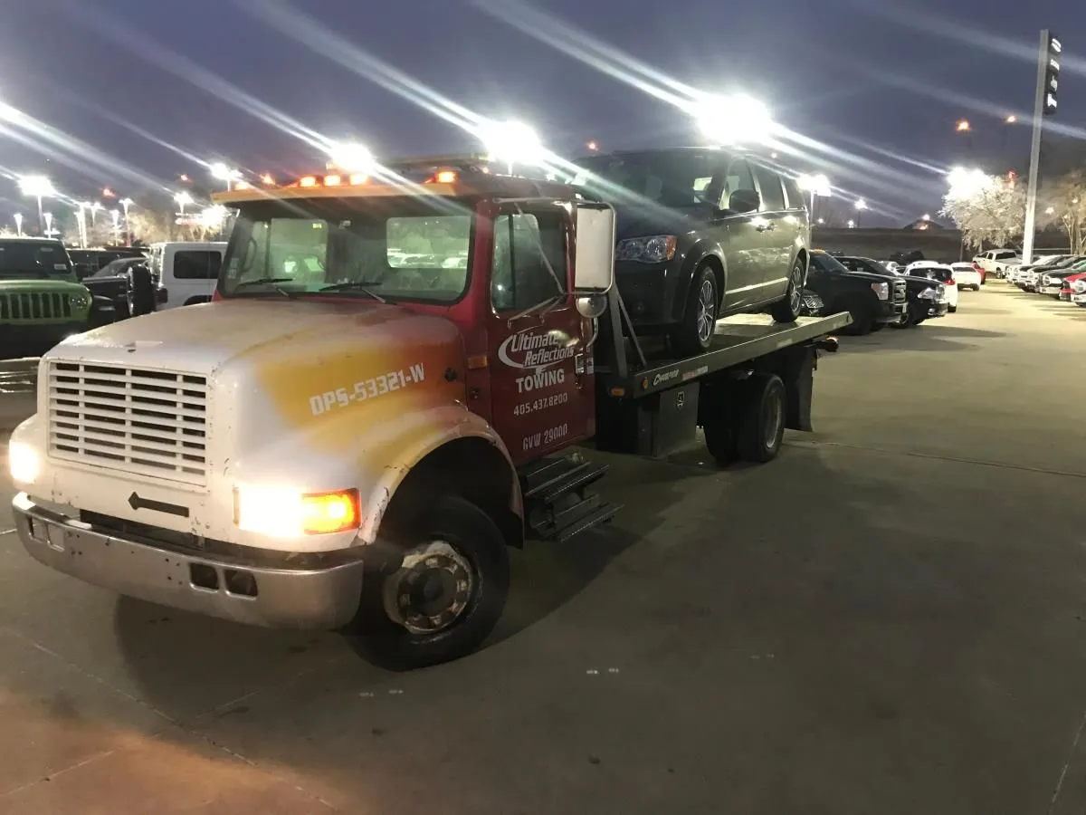 Business 27 image ULTIMATE REFLECTIONS TOWING LLC