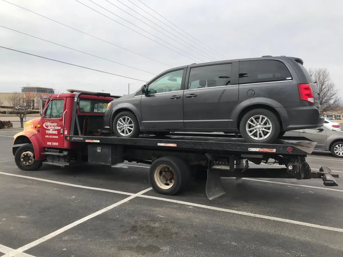 Business 28 image ULTIMATE REFLECTIONS TOWING LLC