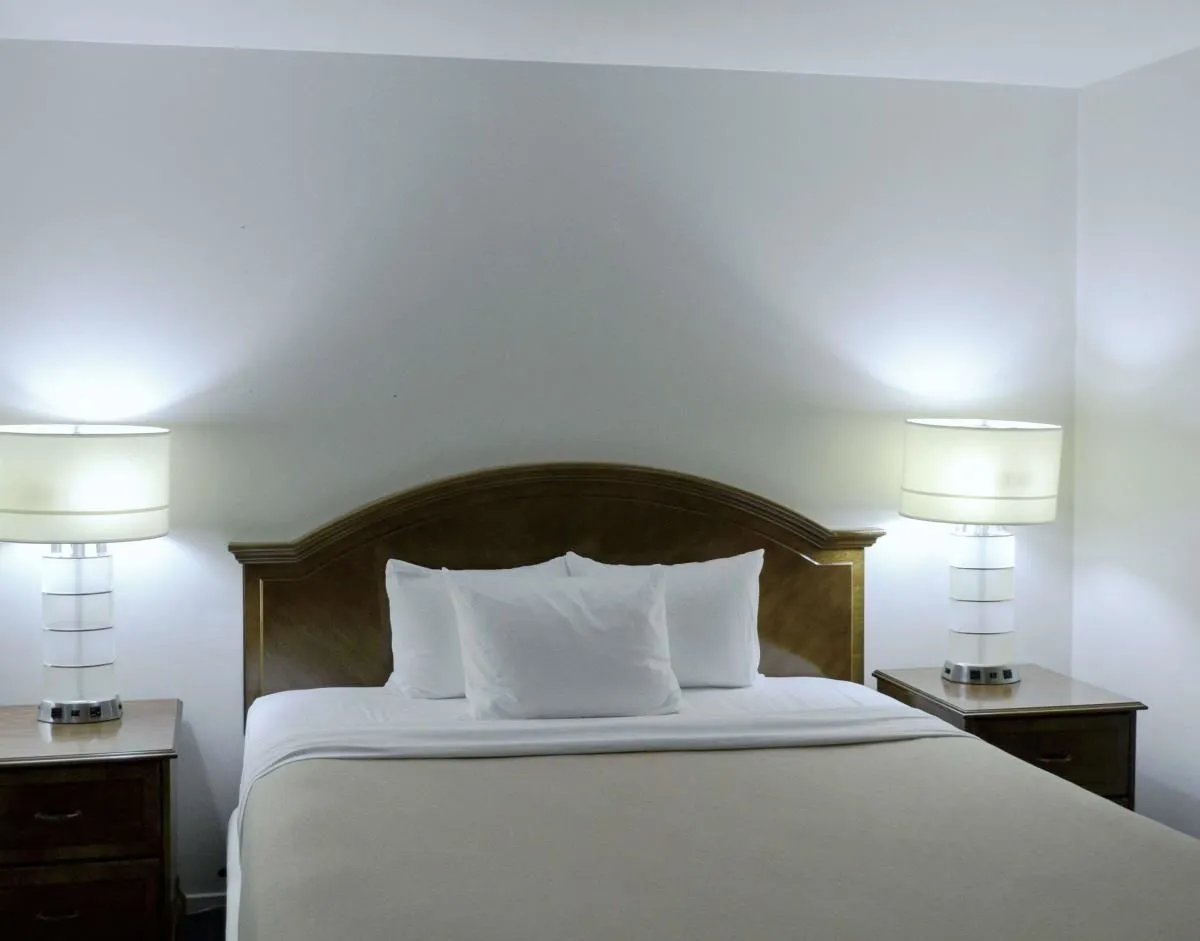 Business 24 image RODEWAY INN & SUITES