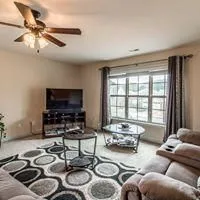 Business 10 image TAMMY HOWARD OWEN REAL ESTATE AGENT - RE/MAX UNLIMITED