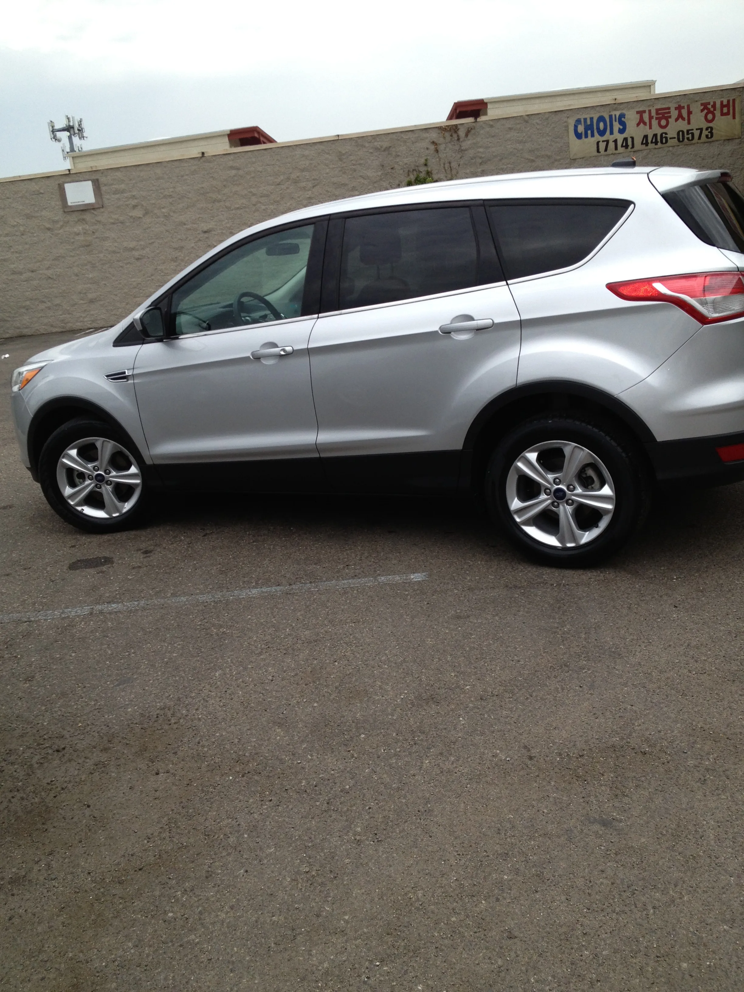 Business 8 image IN & OUT PAINT & COLLISION CENTER